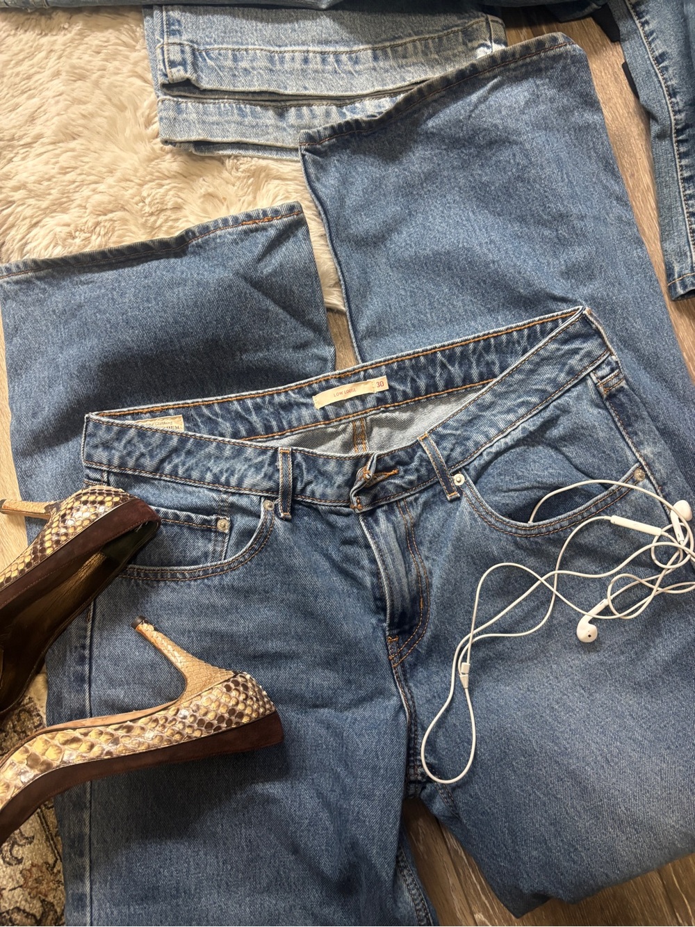 Classic levis women blue low loose denim jeans